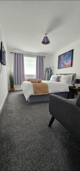 Deluxe Town Centre 2 Bedroom Apartment